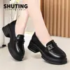 Mocasines para Mujer 2026 Zapatos Populares para Mujer Elegantes Versátiles Primavera y Otoño Estilo Británico Zapatos Pequeños de Cuero Suela Gruesa Zapatos JK Individuales para Mujer