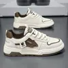 Zapatos de Hombre Nuevos de Primavera 2026 Transpirables Blancos Tenis Estilo Coreano para Hombre de Moda Versátiles Deportivos Casuales Zapatos de Moda