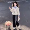 Conjunto de duas peças para meninas, outono, listrado em blocos de cor, camisa polo, moletom falso de duas peças, retalhos xadrez, calça de perna larga