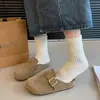 Pantuflas cerradas de suela gruesa para mujer, que aumentan la altura oculta, novedad otoño 2026, retro, para persona perezosa, Birkenstock de media zapatilla para exteriores, zapatos casuales de un solo color