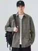 Camisa de Manga Longa com Lapela Masculina 2026 Outono Nova Camisa Xadrez Jaqueta Versátil Jaqueta Camisa Masculina
