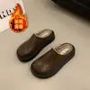 Pantuflas de cuero estilo Birkenstock con suela gruesa y forro de felpa, diseño de punta cerrada, para mujer, adecuadas para usar al aire libre, nuevas botas de nieve de invierno 2026, pantuflas de algodón esponjosas
