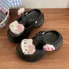 Zapatos de Agujeros de Celebridad de Internet de Dibujos Animados para Mujer Verano Ropa Exterior Moda DIY Gato Suela Gruesa Antideslizante Playa Sandalias de Enfermera para Mujer