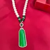 Collar de Perlas Imitación Chalcedony Hielo Verde Alto con Colgante de Calabaza Plateada Hebilla de Paz Cadena para Suéter para Mujer Joyería de Vidrio