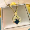 Moda Transfronteiriça Exquisito Colar de Aço Titânio Cravejado com Zircônia para Mulheres, Joia Pingente Versátil de Trevo de Quatro Folhas de Luxo Leve