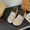 Zapatos blancos de cordones con suela blanda para mujer, nuevo modelo otoño e invierno 2026, zapatos planos casuales versátiles, zapatos de estudiante, ligeros y cómodos