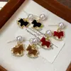 Aretes de Aguja Plateada con Diamantes y Perlas del Zodiaco, Aretes Versátiles Simples y Elegantes para Otoño e Invierno, Lujo Ligero y Sensación de Alta Gama