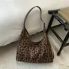 Bolso Retro Estampado de Leopardo Bolso Cruzado Bolso de Mujer de Venta Caliente Bolso de Hombro Casual de Gran Capacidad Bolso Cubo Versátil y Simple para el Trabajo