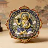 Adesivo Magnético de Geladeira de Metal Giratório Estilo Tibetano Homem Amarelo Dzambala Manjushri Criativo Cultural Colorido Pintado Tridimensional Souvenir de Viagem Presente