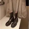 Botas Martin de sola grossa estilo Grape Mom com saltos grossos, zíper traseiro, botinhas de cano justo, coleção outono/inverno 2026 feminina, botas de montaria