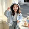 Top Casual de Encaje de Manga Larga Nuevo para Niños de Primavera y Otoño Chaqueta Linda de Dibujos Animados para Niñas Chaqueta con Capucha Bordeada de Encaje Moderna