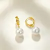 Pendientes y ear cuffs de perlas versátiles de estilo coreano, elegantes y de moda, con un diseño de lujo ligero para mujer, venta al por mayor