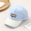 Gorra de Malla para Niñas, Nueva Gorra de Sol de Verano, Gorra de Béisbol Versátil Casual con Letras y Bloques de Color para Niños