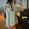 Gabardina con Capucha y Botones Única para Mujer, Inspirada en el Diseño de Primavera y Otoño, Longitud Media, Estilo Casual Holgado, Transfronterizo