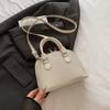Bolsa Concha Feminina 2025 Nova Moda Tendência Bolsa Transversal de Ombro Feminina Simples Casual Bolsa de Axila Feminina
