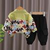 Ropa de bebé otoño estilo western solapa combinación de colores Abrigo cárdigan de mezclilla chaqueta de un año conjunto de tres piezas para bebé niño lote