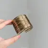 Pulsera Metálica de Estilo Europeo y Americano Vintage con un Toque Exagerado y Lujoso, Presentando un Diseño Abierto Retro