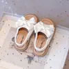 Sandalias para Niña 2025 Verano Nuevo Estilo Zapatos de Princesa con Lazo para Niña Pequeña Banda Elástica de Moda y Estilo Extranjero Zapatos de Playa de Moda