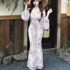 Conjunto de dos piezas para mujer en otoño: vestido camisola estampado de estilo resort costero francés, ajustado, ceñido a la cintura + cárdigan