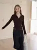 Camada base de tricô com gola polo estilo francês e mangas compridas para mulheres, coleção de outono 2026, peça íntima sofisticada, top justo com decote V