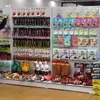 Estante de Exhibición de Tablero Perforado Blanco, Estante Engrosado para Accesorios de Teléfono, Adecuado para Transmisiones en Vivo, Tiendas de Papelería, Almacenamiento de Calcetines y Joyería
