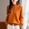 2026 Calado lentejuelas corte holgado otoño e invierno nuevo estilo oso de miel moda mujer terciopelo cuello alto chaqueta cárdigan tejido