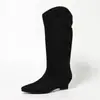 Suministro directo de fábrica de botas de punta fina plisadas de caña alta para otoño e invierno para mujer, botines de tacón medio sin cordones que aumentan la altura, moda