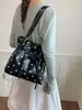 Bolso de mano tipo cubo versátil de lunares estilo coreano, estilo simple para el día a día, para mujer, alto atractivo estético, femenino, moderno, para llevar al hombro y cruzado