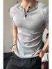 Camisa de Verano para Hombre Estilo Americano Henley con Cuello Floral Gris Ajustada que Ceñe la Cintura Manga Corta Resistente que Realza los Músculos Capa Base para Fitness