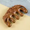 Sándalo Dorado Flor de Loto Madera de Pescado Peine Fabricante Mayorista Peine de Meridianos Listo para Usar Engrosado Peine de Masaje de Madera