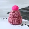 Directo de fábrica sombrero de lana tejido coreano accesorios decorativos de pompón de lana hechos a mano mini sombrero de Navidad al por mayor