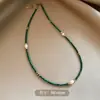 Collar de Perlas de Arroz con Cuentas de Malaquita para Mujer Cadena Simple Clavicular Apilada con Colgante de Zirconia Esmeralda