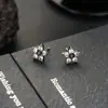Brincos Cluster de Diamante Cheio de Novo Estilo Transfronteiriços para Homens, Modernos e Versáteis, Brincos de Flor de Íris em Forma de Cruz de Alto Padrão para Mulheres