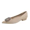 Sapatos rasos elegantes estilo francês para mulheres, novo modelo verão 2026, sapatos casuais slip-on de camurça macia com salto baixo e strass