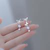 Pendientes de mariposa de piedra lunar de plata de ley 925 para mujer, nuevos pendientes de moda de verano 2023, pendientes de lujo ligeros de alta gama para mujer.
