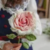 Paquete de Material de Tejido Rosa Tailandés Ramo Tejido Terminado Hecho a Mano Decoración de Flores Ramo para el Día de la Diosa Regalo