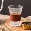 Copo de suco estilo japonês de aparência elegante, vidro anti-escaldante, copo de água com cintura em forma de órgão, xícara de café com padrão vertical, copo de presente