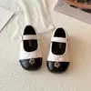 Zapatos pequeños de cuero con patrón de rombos estilo Chanel 2026 Primavera/Otoño Nueva Versión Coreana Zapatos de Princesa con Flores para Niñas Zapatos Mary Jane de Suela Suave