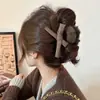 Presilha de Cabelo de Pelúcia de Alto Padrão Novo Estilo 2026 Feminina, Presilha de Tubarão para a Parte de Trás da Cabeça, Acessório de Cabelo Peludo para Outono e Inverno