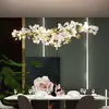 Lámpara de araña para restaurante, larga lámpara de araña vintage estilo francés de magnolia, con ramas en forma de aluminio, para villa, iluminación artística de diseño de sala de estar de lujo ligero
