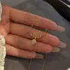 No se decolora~Collar con Colgante de Cubo de Azúcar Pequeño de Diamante Amarillo Brillante Dinámico, Cadena para Clavícula en Capas Simple y Exquisita, Nuevo Estilo Primavera y Verano