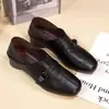 Chegada Nova Outono 2026 Sapatilhas Femininas de Couro Macio Sapatos de Mãe Sola Macia Sapatos de Couro Femininos para Meia-Idade e Idosos Salto Baixo Confortáveis de Usar