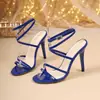 Novas sandálias romanas com tiras e abertura nos dedos, estilo chinês, para mulheres 2026, salto fino super macio, salto alto para uso externo, sapatos de banquete