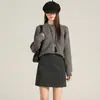 Falda Corta Estilo Coreano Gris Oscuro Ajustada al Cuerpo para Mujer Otoño 2026 Nueva de Cintura Alta Adelgazante Favorecedora de la Figura Falda de Línea A Anti-Exposición