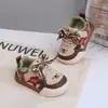 Otoño 2026 Nuevos Zapatos para Niños Suela Blanda Zapatos de Bebé Superficie de Cuero Zapatos Deportivos Zapatos para Caminar para Niños Pequeños Zapatos Individuales para Niños