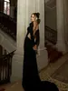 Vestido sexy de estilo europeo y americano transfronterizo para mujeres elegantes, con diseño de espalda descubierta y tirantes fluidos, perfecto para eventos nocturnos.