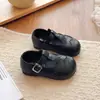 Nuevos zapatos para niños con encaje elegante para niñas, sencillos y elegantes, estilo universitario, pequeños zapatos de cuero suaves de estilo británico para niños pequeños