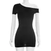 Vestido Corto de Manga Corta con Tachuelas, Estilo Nuevo Transfronterizo Europeo y Americano 2026, de Un Hombro, Bodycon Ajustado para Mujer, Favorecedor y Elegante