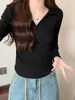 Camiseta de algodão puro com pregas, estilo nicho, justa, para mulheres, outono, ombro normal, estilo curto, gola polo, manga longa, top base