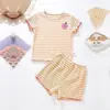 Novo Estilo Moda Casual Infantil Feminina Gola Redonda Manga Curta Shorts Conjunto Listrado de Verão para Bebê